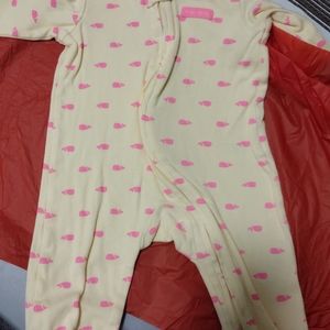 Infant girls sleeper.                  6/$15
